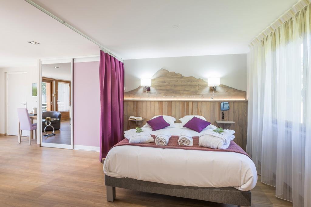 Logis Hotel Le Relais Du Bois Vialotte Le Chambon-sur-Lignon Eksteriør billede