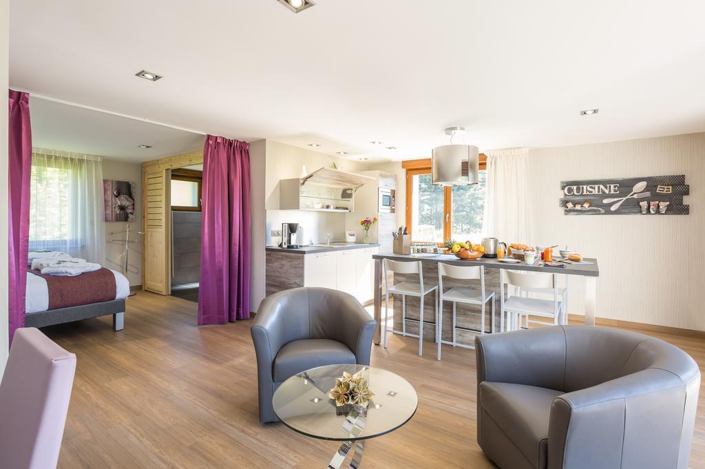 Logis Hotel Le Relais Du Bois Vialotte Le Chambon-sur-Lignon Eksteriør billede